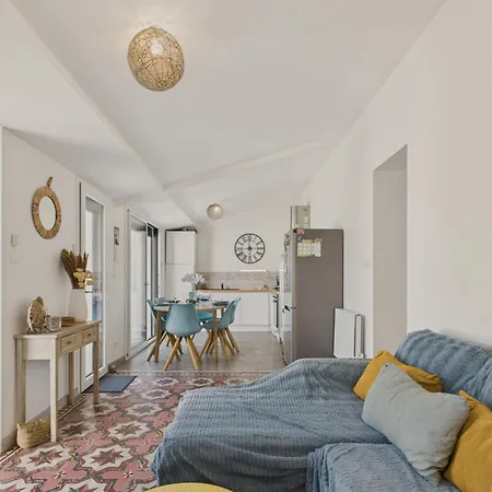 Ferienhaus Maison Avec Dependance Dans Le Jardin Pour 6