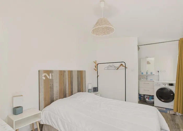 Сasa de vacaciones Maison Avec Dépendance Dans Le Jardin Pour 6