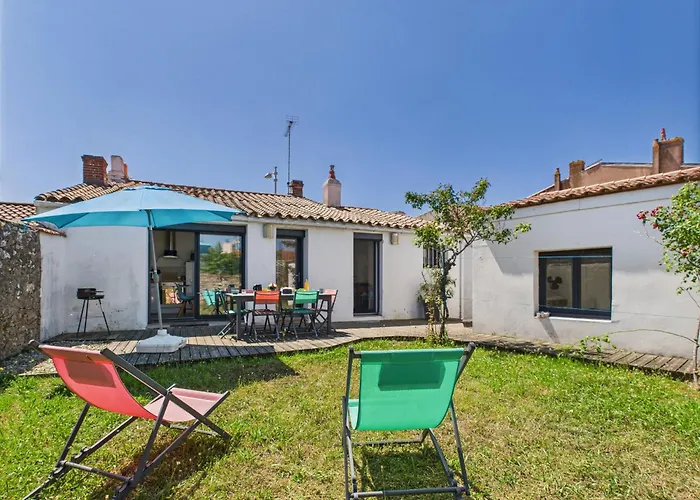 Сasa de vacaciones Maison Avec Dépendance Dans Le Jardin Pour 6 *
